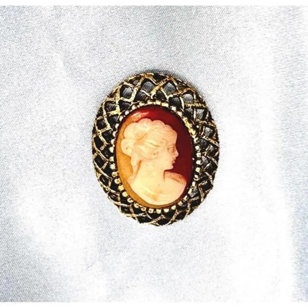 Vintage Light Red Stone w/ Right Facing Cameo on Bronze Basket Weave Trim Brooch